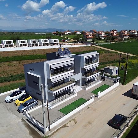 Elinor Apartments Flogita Exterior photo